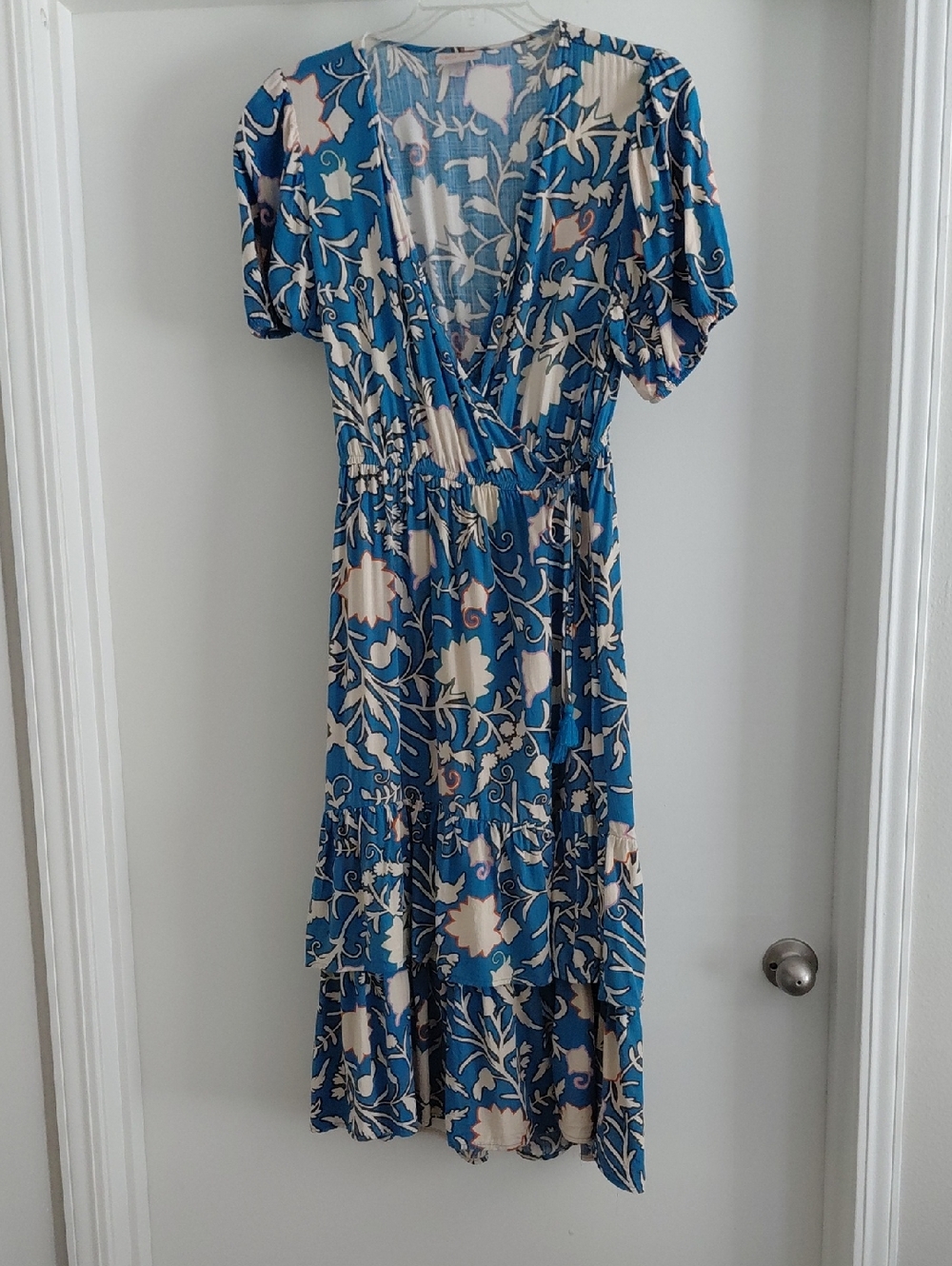 Knox Rose Blue and Cream Floral Wrap Midi Dress